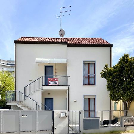 Villa Santin Carraro Immobiliare - Family Apartments Lido di Jesolo Buitenkant foto