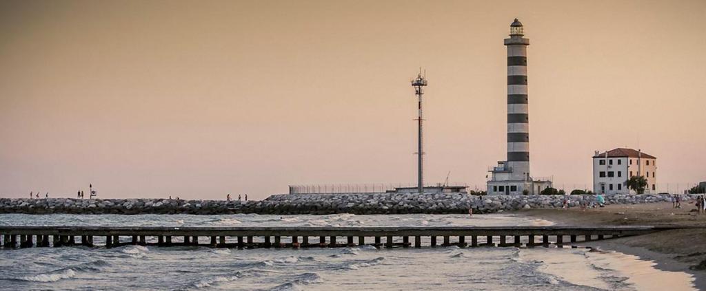 Villa Santin Carraro Immobiliare - Family Apartments Lido di Jesolo Buitenkant foto